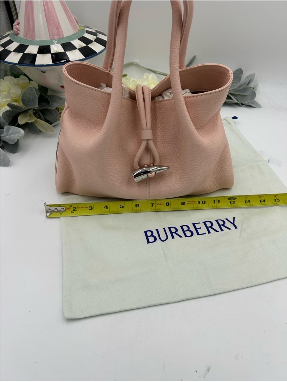 Women’s Burberry, London calf skin leather loop tote bag pristine. - Picture 9 of 15